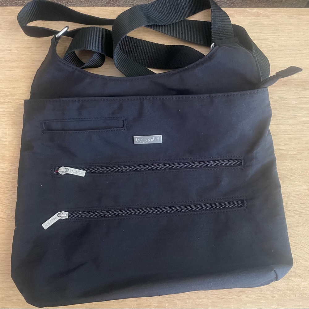 BAGGALLINI travel bag!
